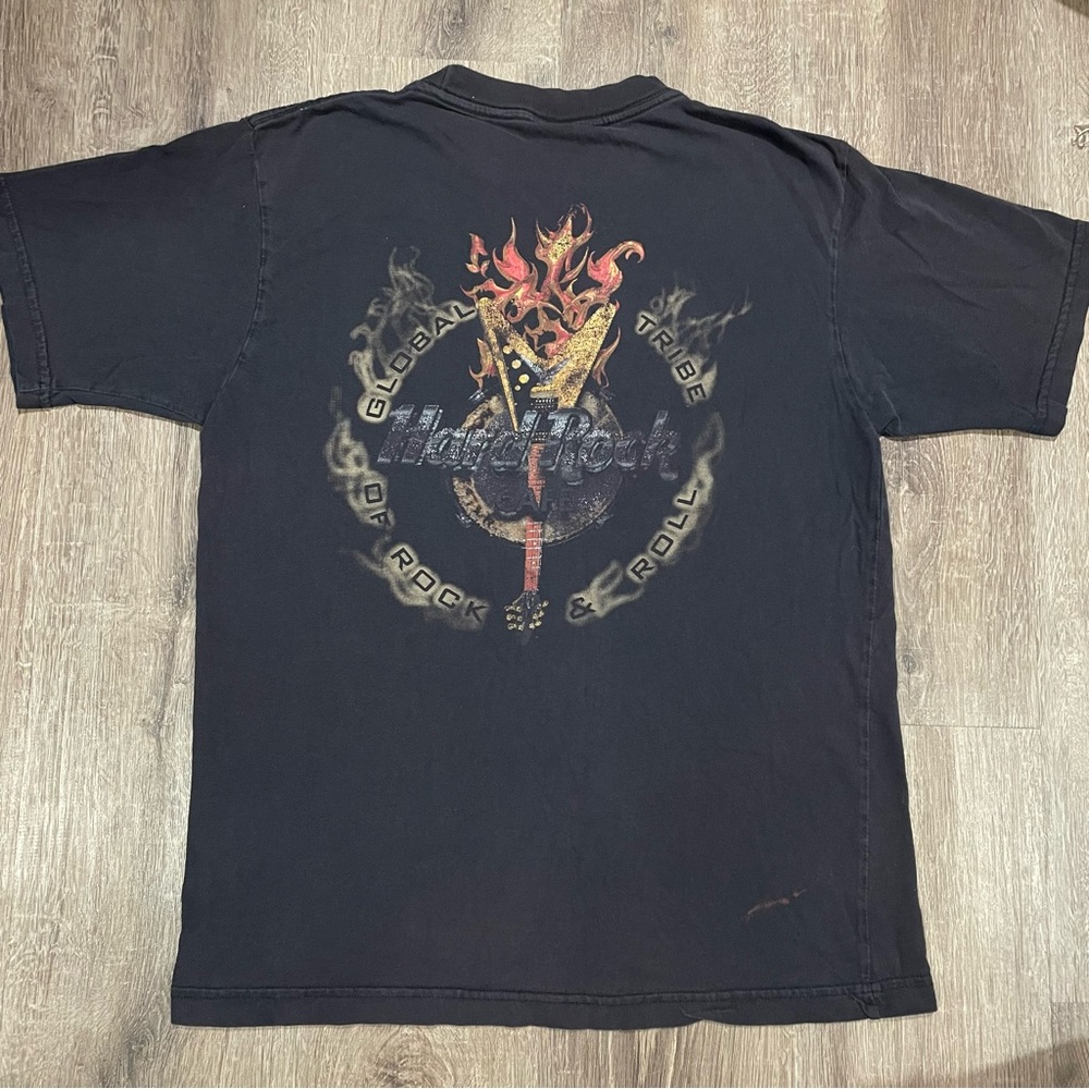 Vintage Hard Rock Cafe Dubai Graphic Tee Shirt 90’s y2k Size Medium
